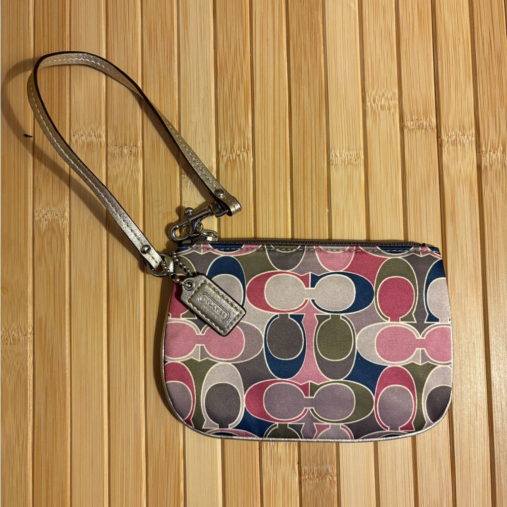 Y2K! Coach Ashley Signature C Scarf Wristlet 6.5” L x 4” H. New Without Tags